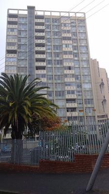 Apartment / Flat For Sale in Oakdale, Bellville